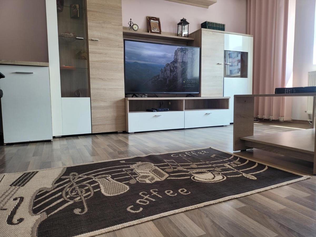 Quiet, Relaxing, Family Friendly Apartamento Bucarest Exterior foto
