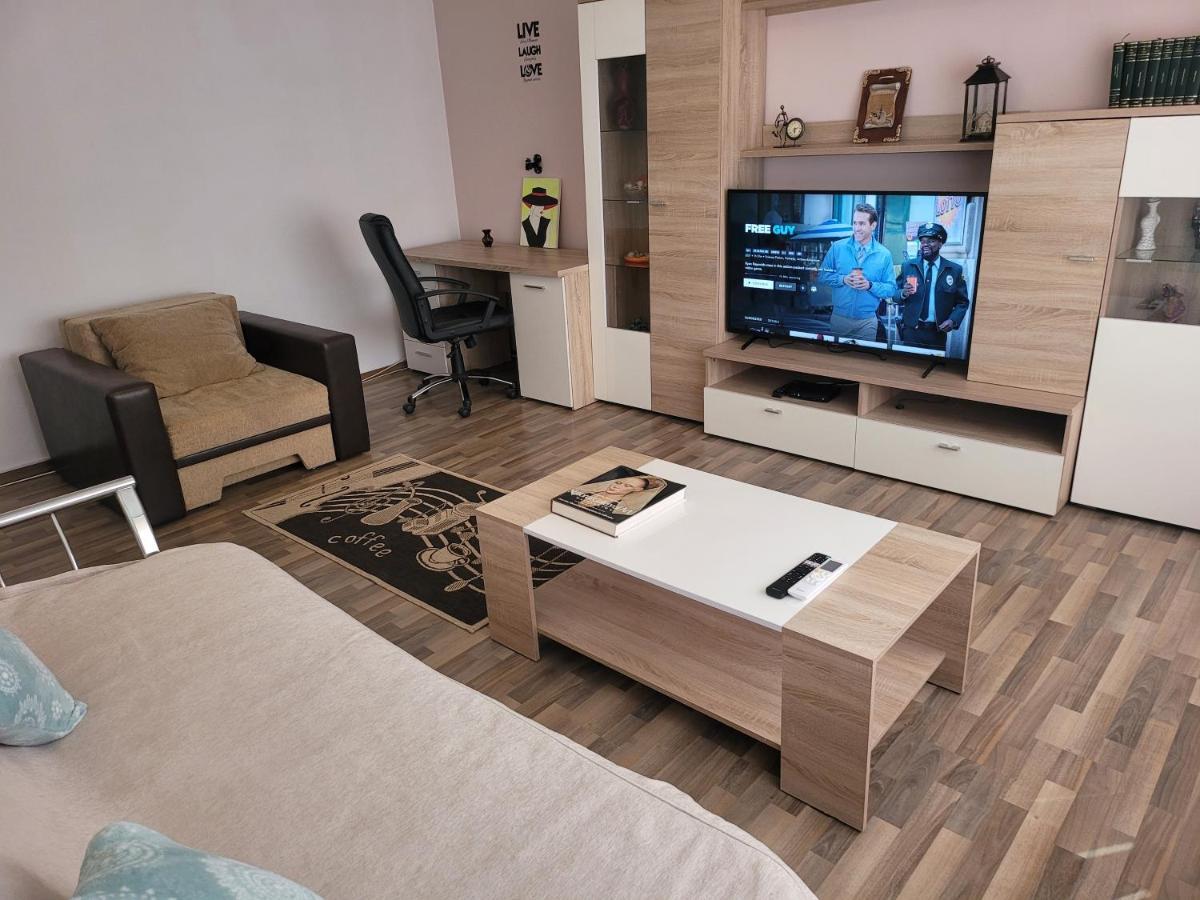 Quiet, Relaxing, Family Friendly Apartamento Bucarest Exterior foto