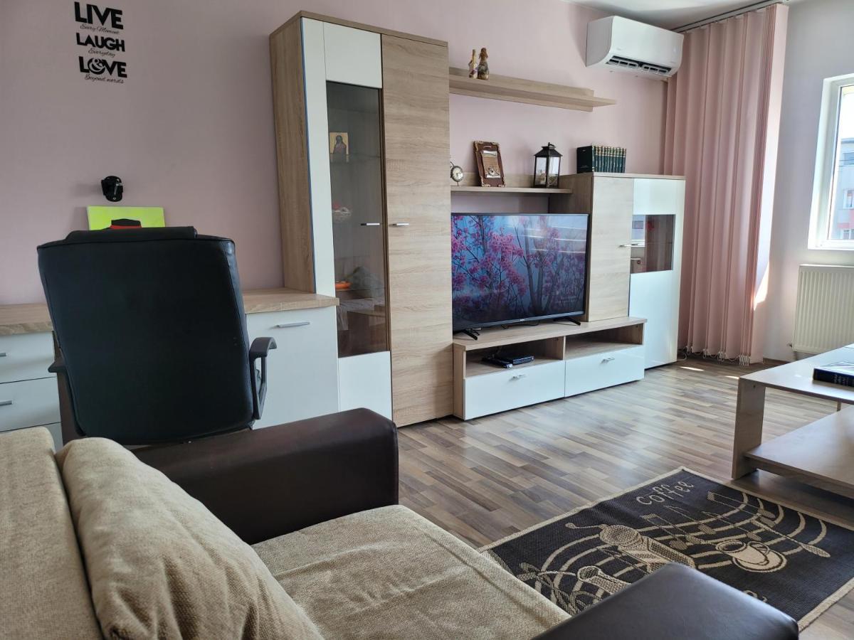 Quiet, Relaxing, Family Friendly Apartamento Bucarest Exterior foto
