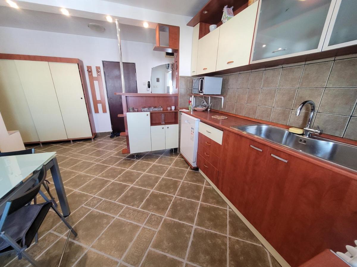 Quiet, Relaxing, Family Friendly Apartamento Bucarest Exterior foto
